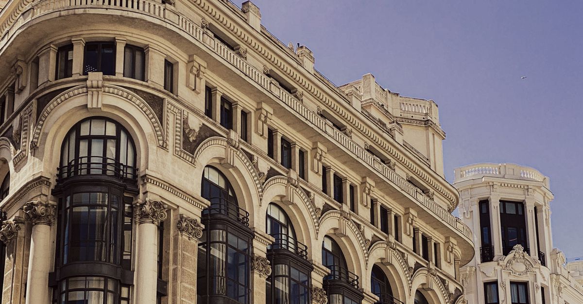 Victorian Corner Building Photo · Free Stock Photo