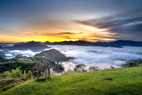 Immagine gratuita di crepuscolo, montagne, nuvole