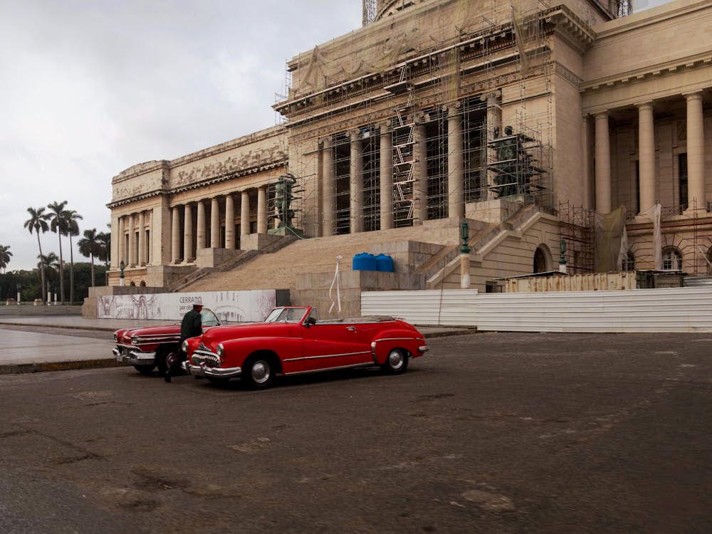 devant El Capitolio