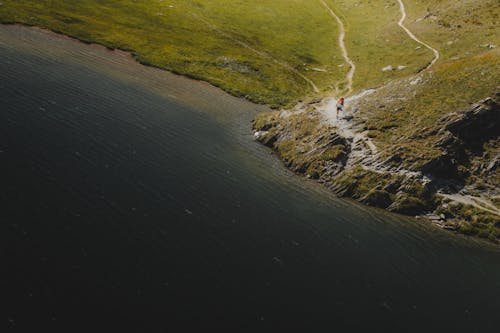 Fotos de stock gratuitas de caminos, excursionismo, lago de montaña