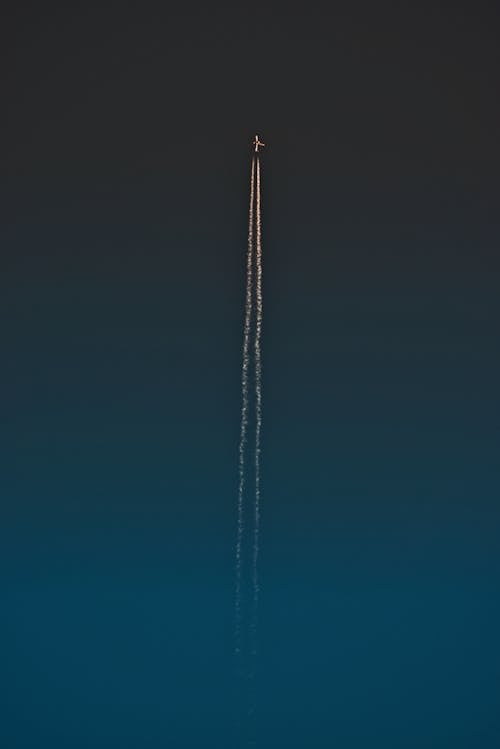 Immagine gratuita di aeroplano, aviazione, cielo azzurro