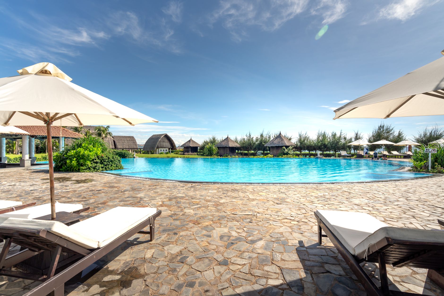 Hotels with outdoor pools open year-round in Gurugram, ranked