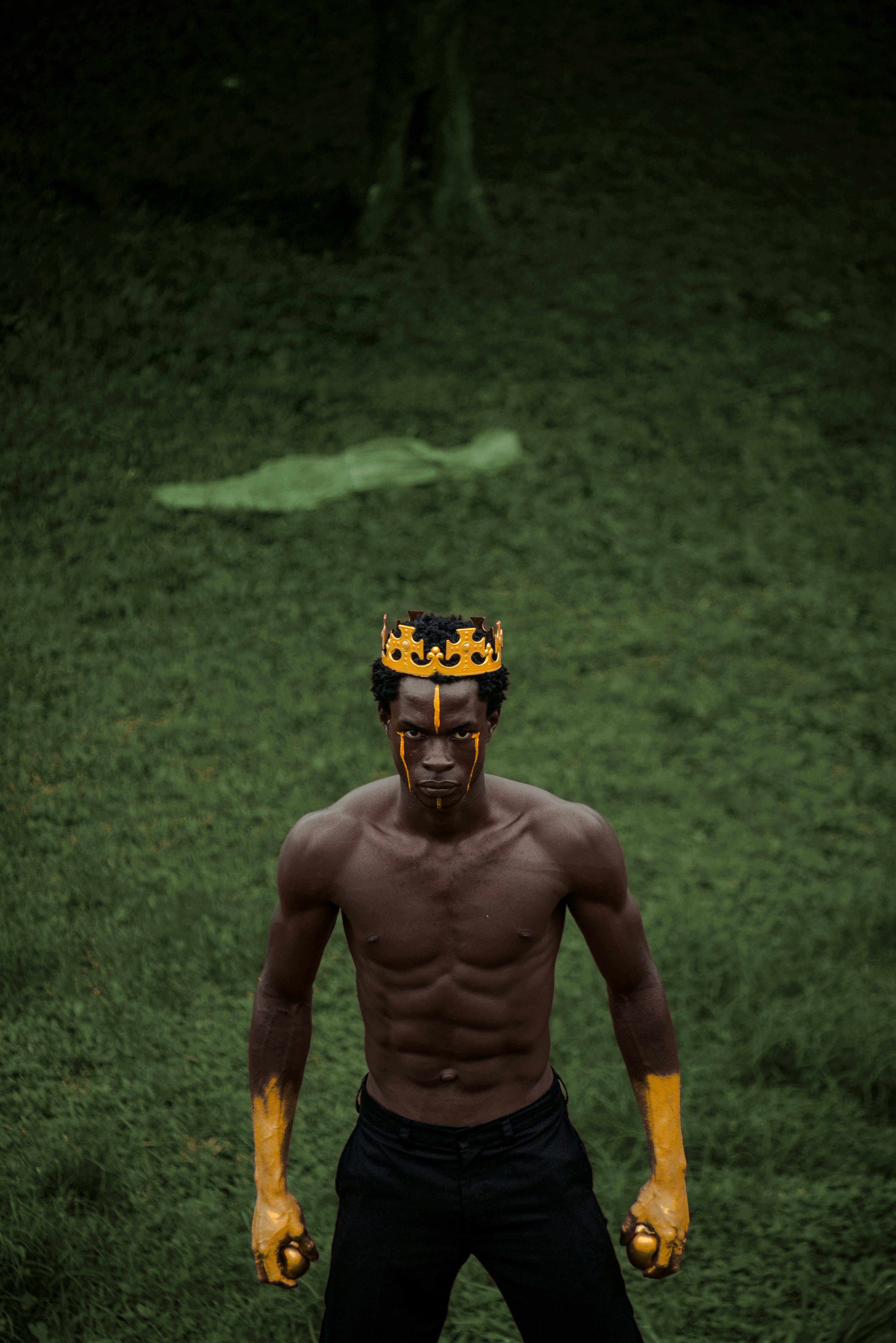 abstract photo of man wearing crown