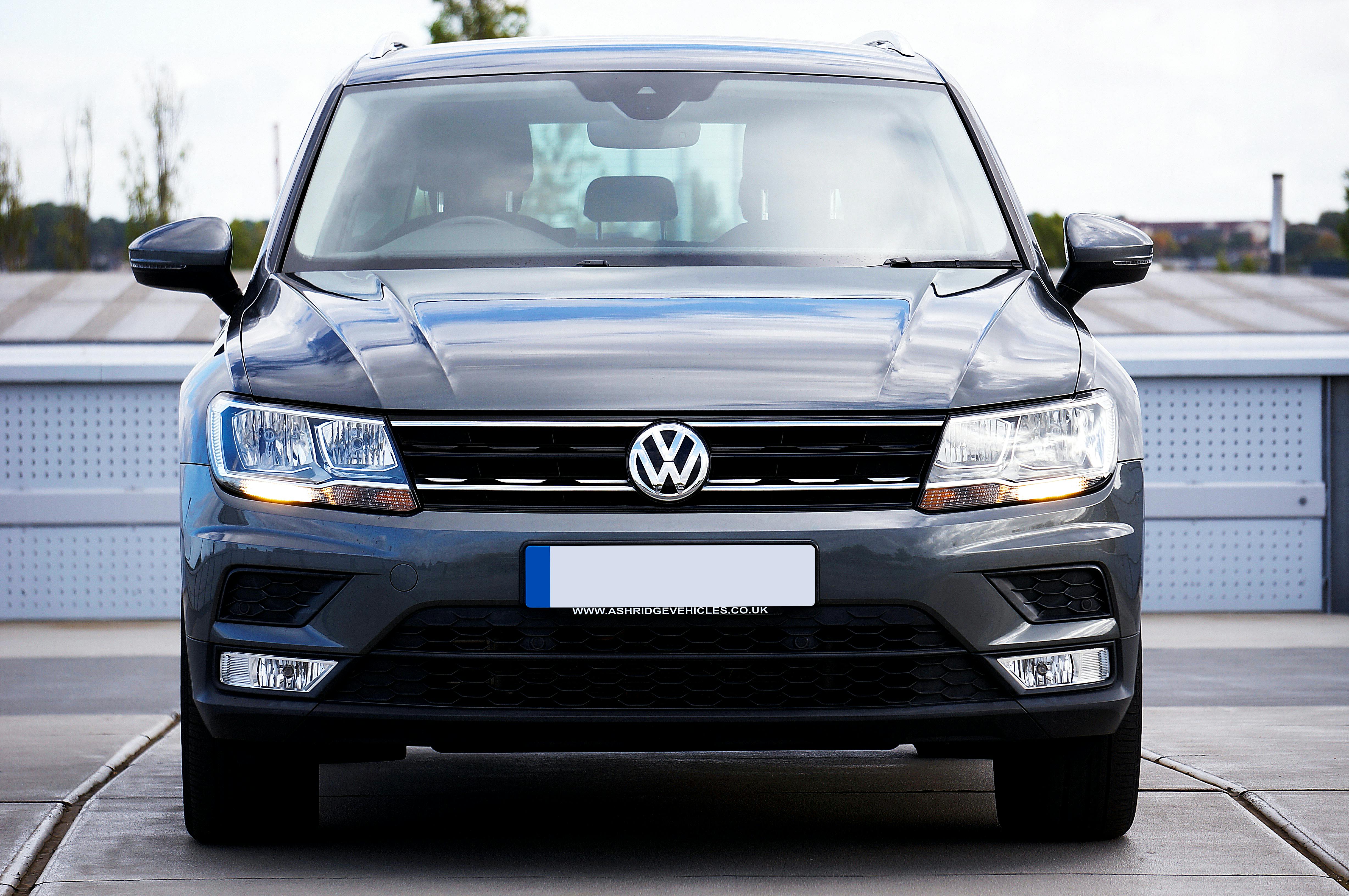 Android Auto to Expand Vehicle Control Beyond Infotainment — Photo by Mike Bird on Pexels