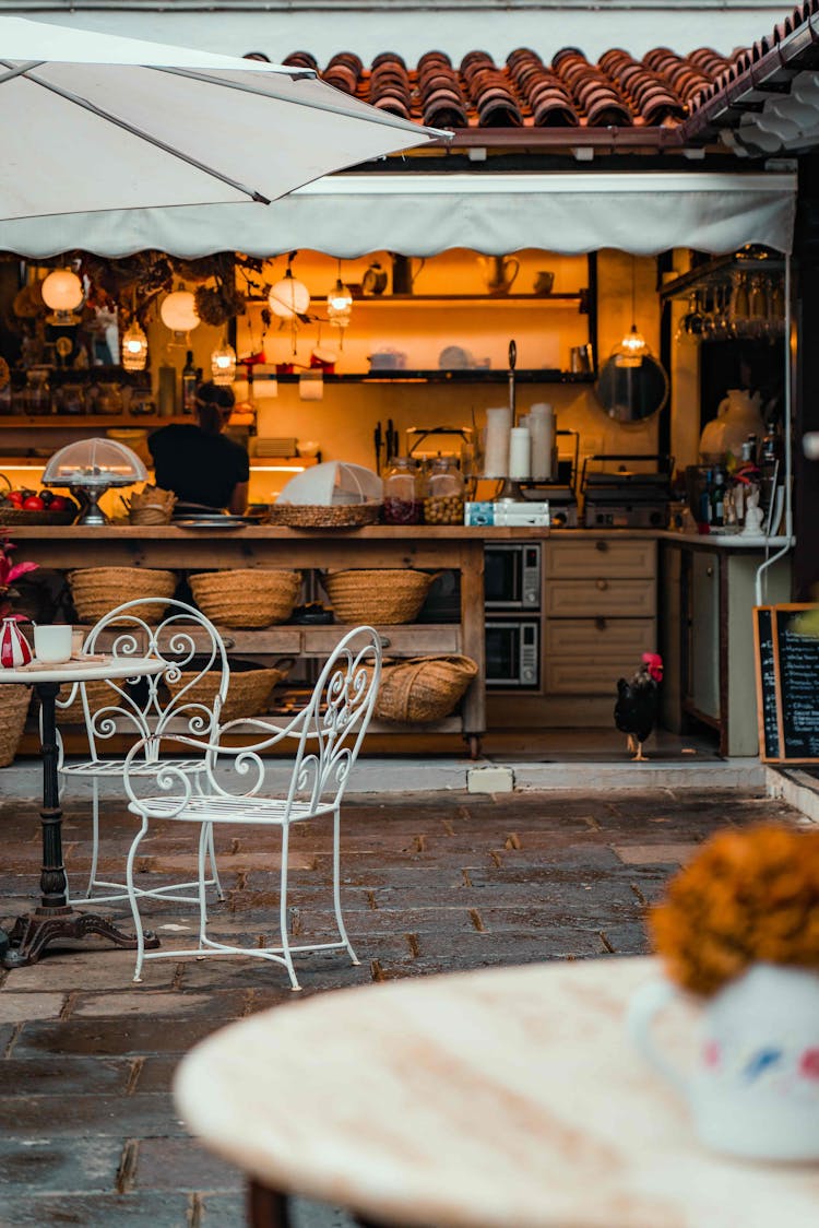 White Chairs And Restaurant Counter