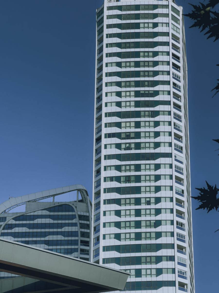 Torre residencial moderna