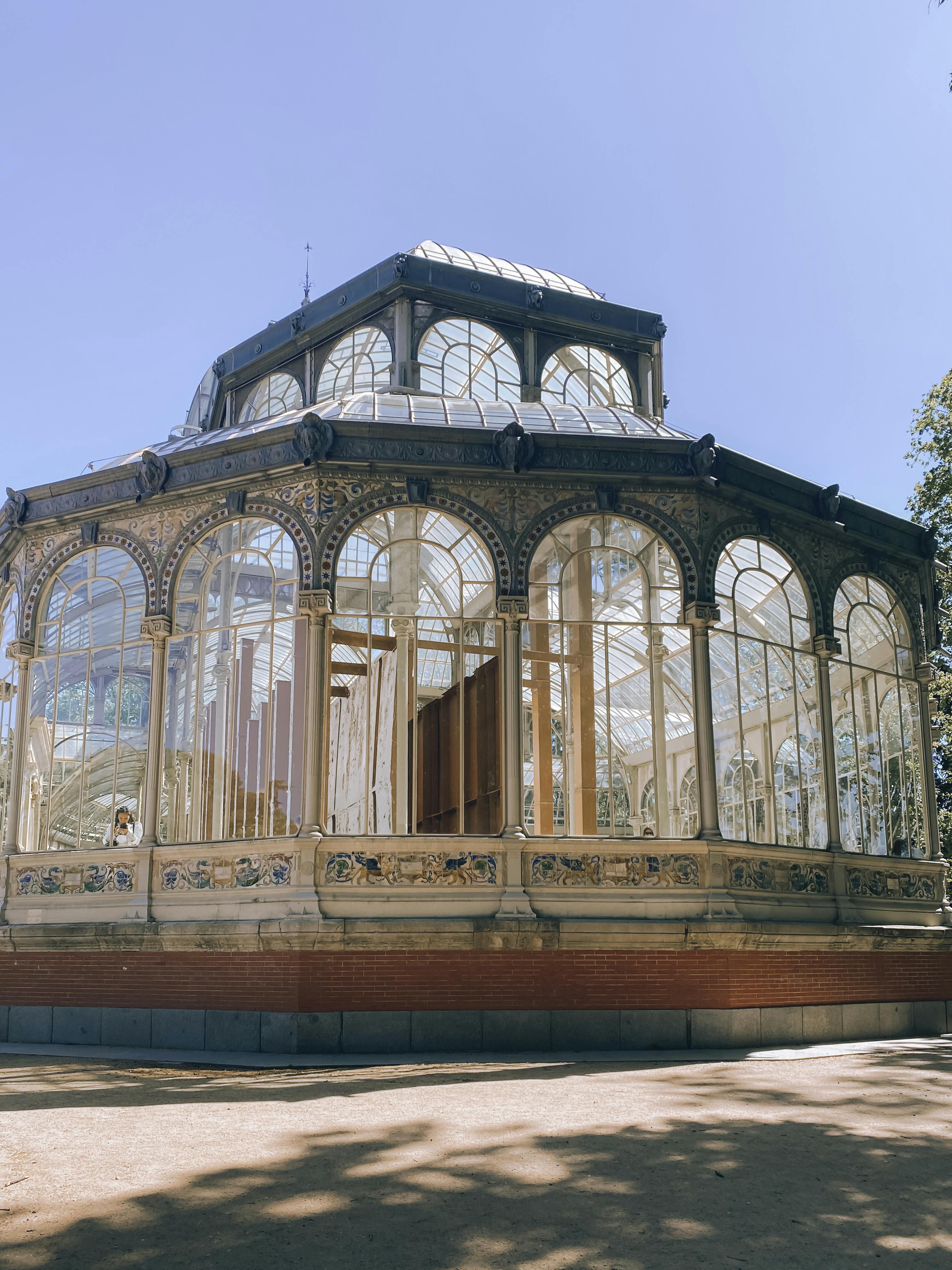 palacia de cristal in madrid spain