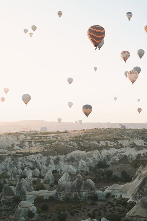 Gratis lagerfoto af balloner, bjerge, flyve
