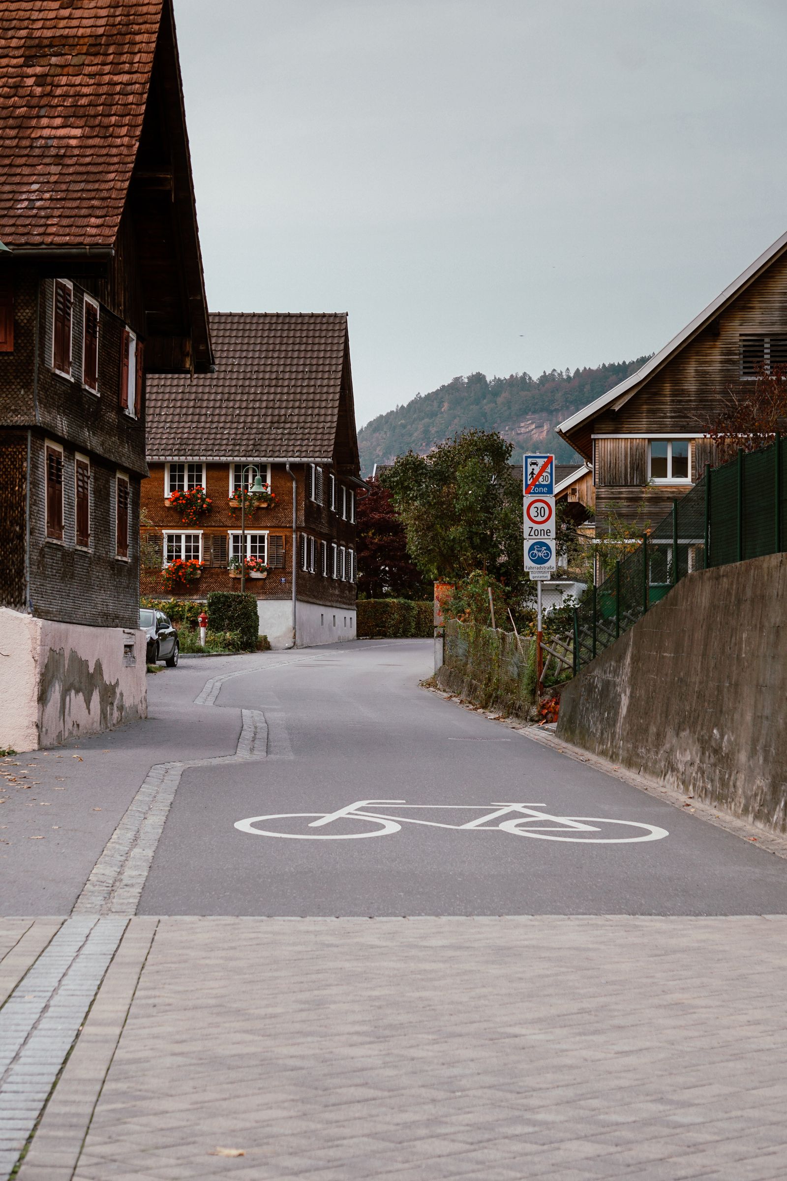 A sand-walked lane
