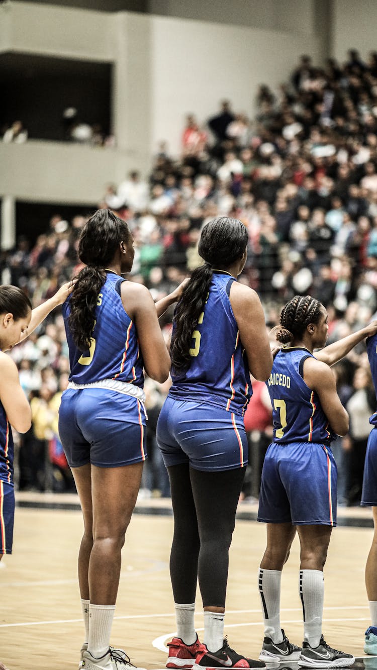 Women In Court Wearing Jersey Uniforms