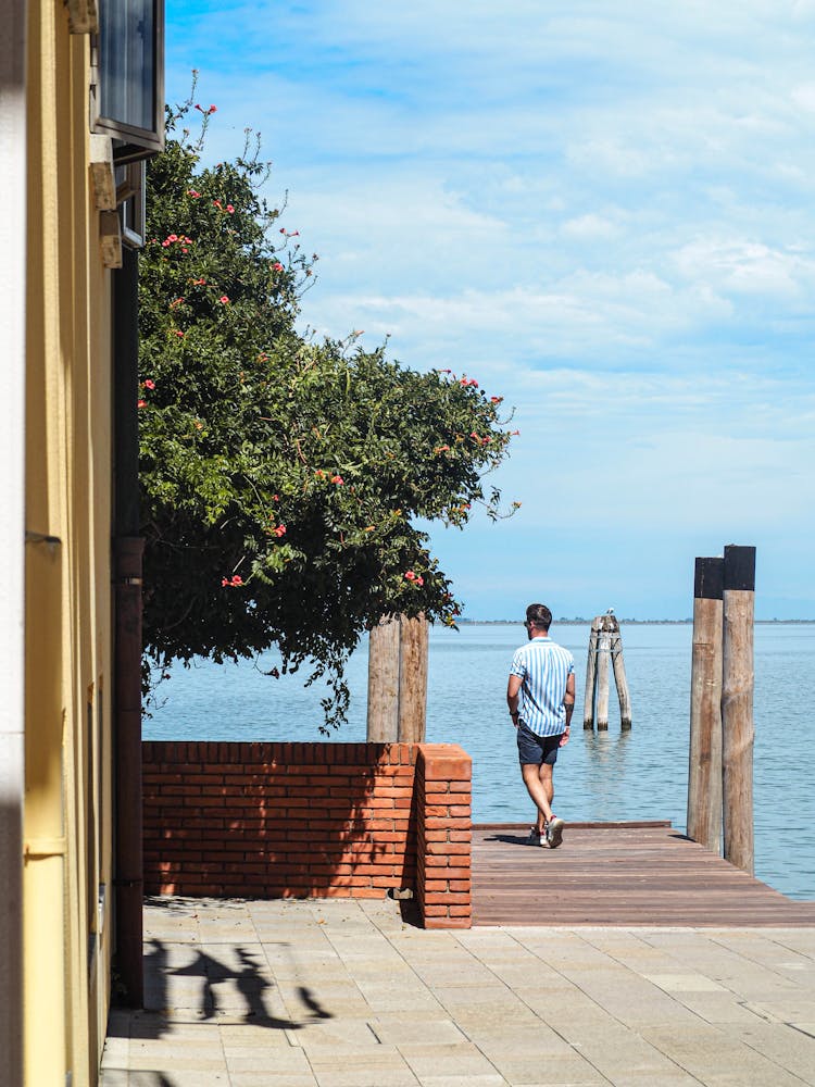 Homme à Murano, Venise