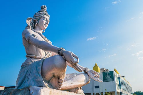 Ingyenes stockfotó alacsony szögű felvétel, hindu isten, kék ég témában