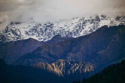 Photos gratuites de chaînes de montagnes, couvert de neige, montagnes