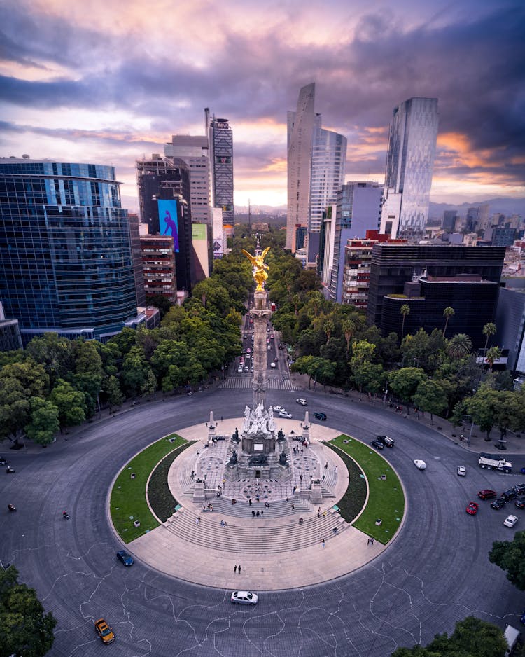 An Aerial Shot Of A Roundabout In Mexico City