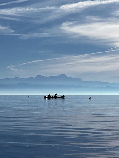 Free stock photo of blue lake, blue sky, boat ride