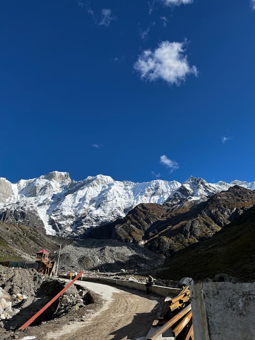 Gratis lagerfoto af bjergkæder, bjergudsigt, bjergvej