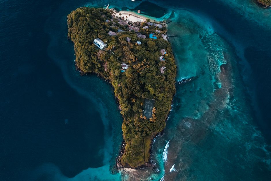 Anambas: Surga Tersembunyi di Ujung Nusantara Anambas: Surga Tersembunyi di Ujung Nusantara