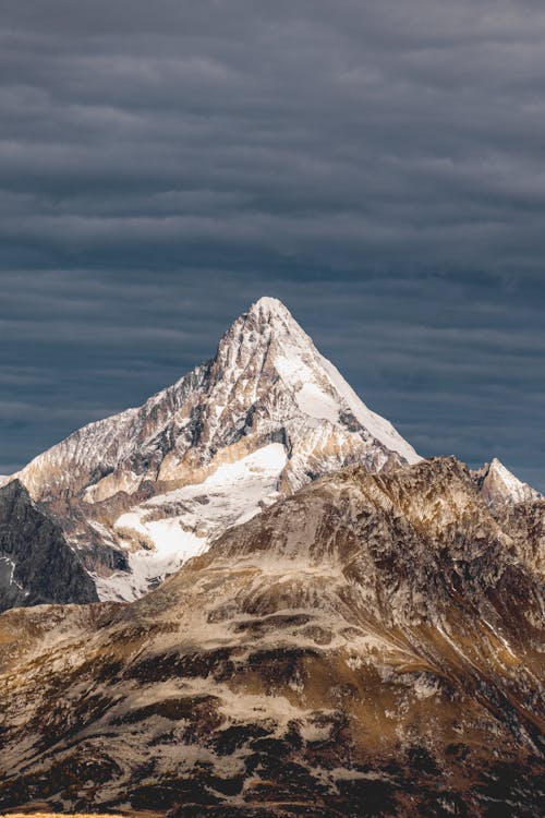 Бесплатное стоковое фото с вертикальный выстрел, гора, обои для мобильного телефона