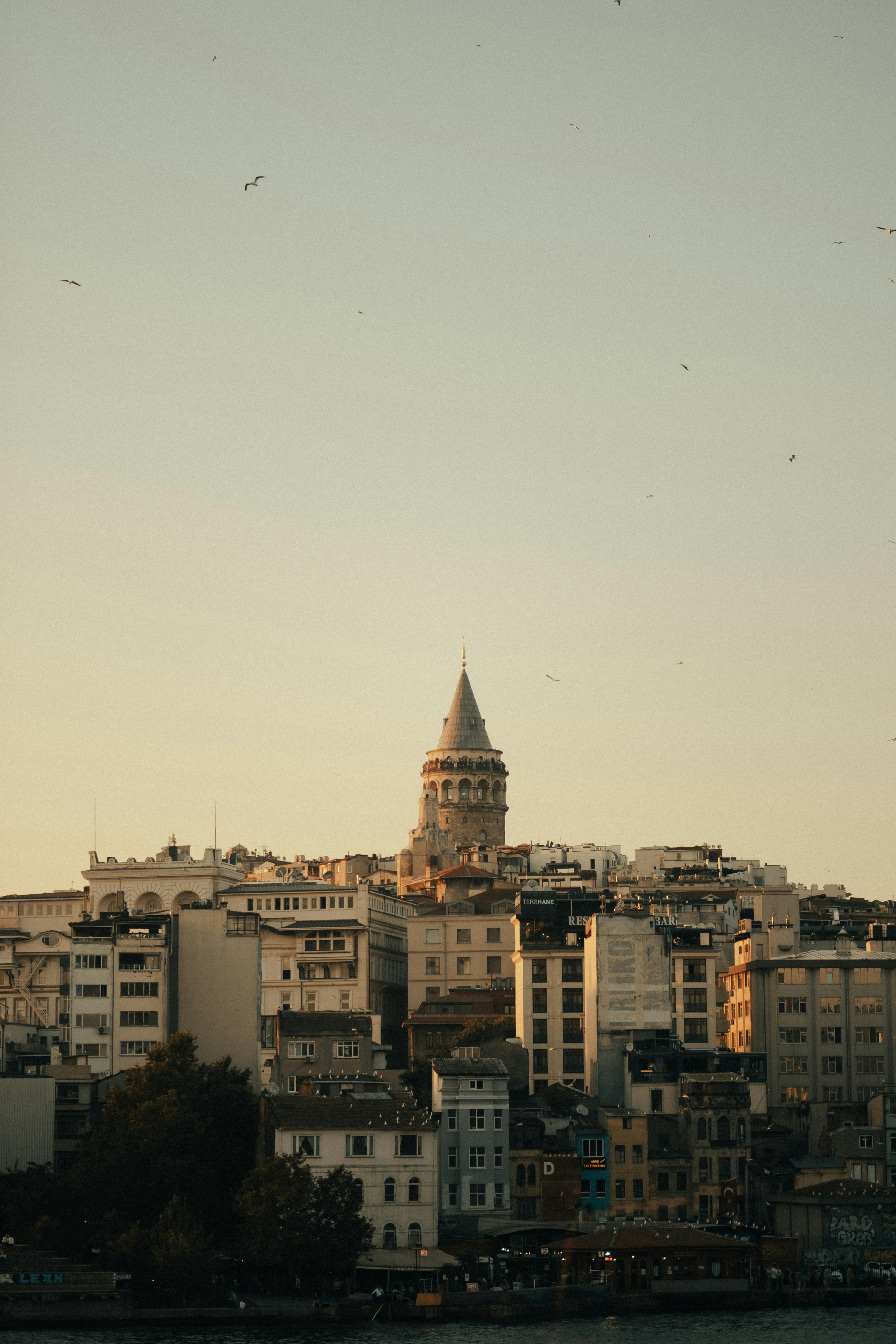 Uruguayan Fintech: How to Scale Compliant Operations Effectively