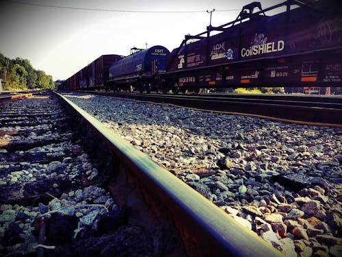 Kostenloses Stock Foto zu bahngleis, eisenbahn, eisenbahnschienen