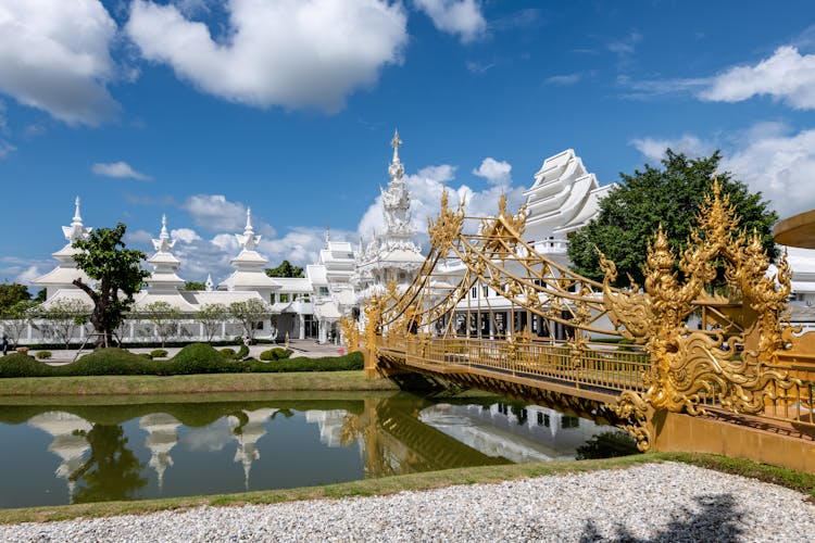 Wat Rong Khun In Pa O Don Chai, Thailand