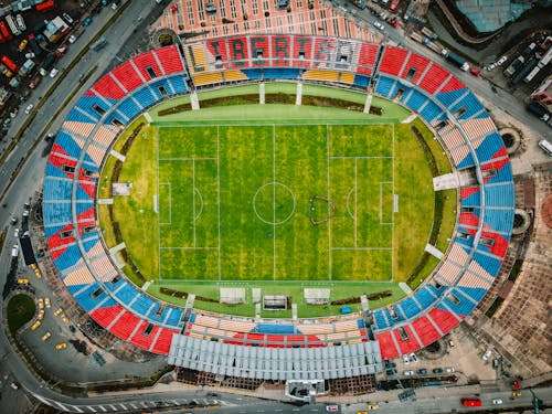 drone çekimi, futbol sahası, hava fotoğrafçılığı içeren Ücretsiz stok fotoğraf