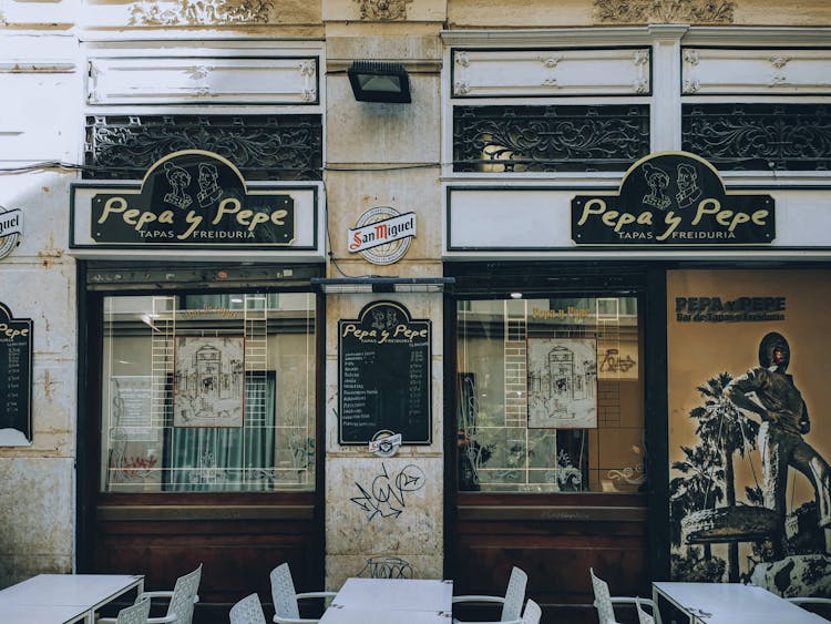 Pepa Y Pepe Restaurant Signage On Outside Wall Of A Building