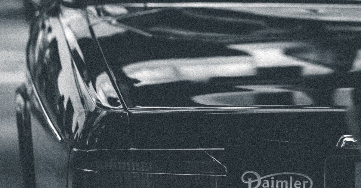 Профессиональные студийные фотографии автомобилей