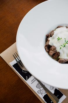 Beef With Cream Or White Sauce