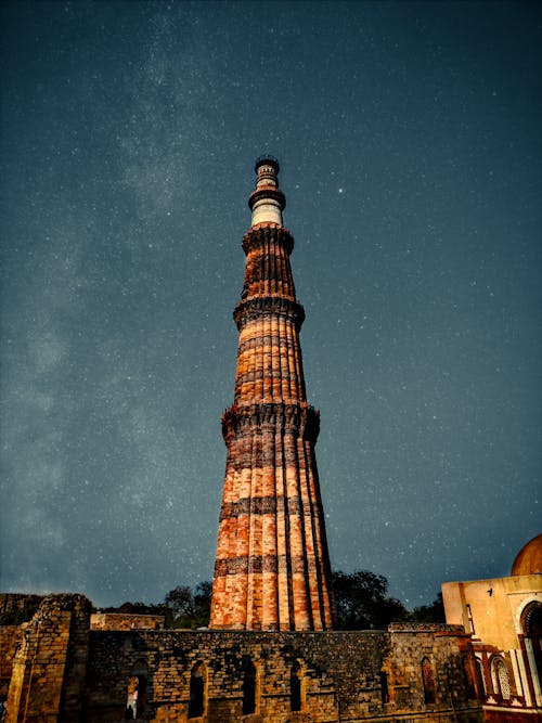 qutab minar, 低角度拍攝, 光 的 免费素材图片