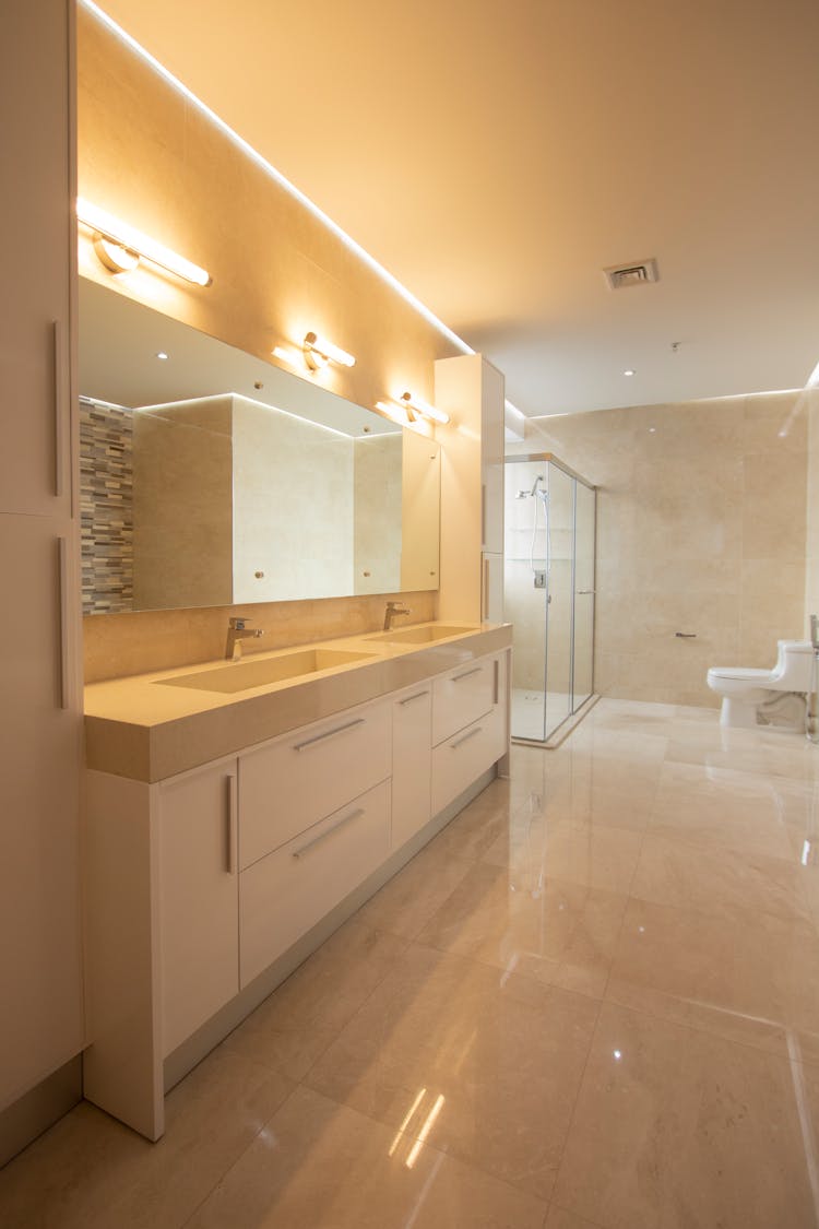 Interior Design Of A Luxurious Bathroom