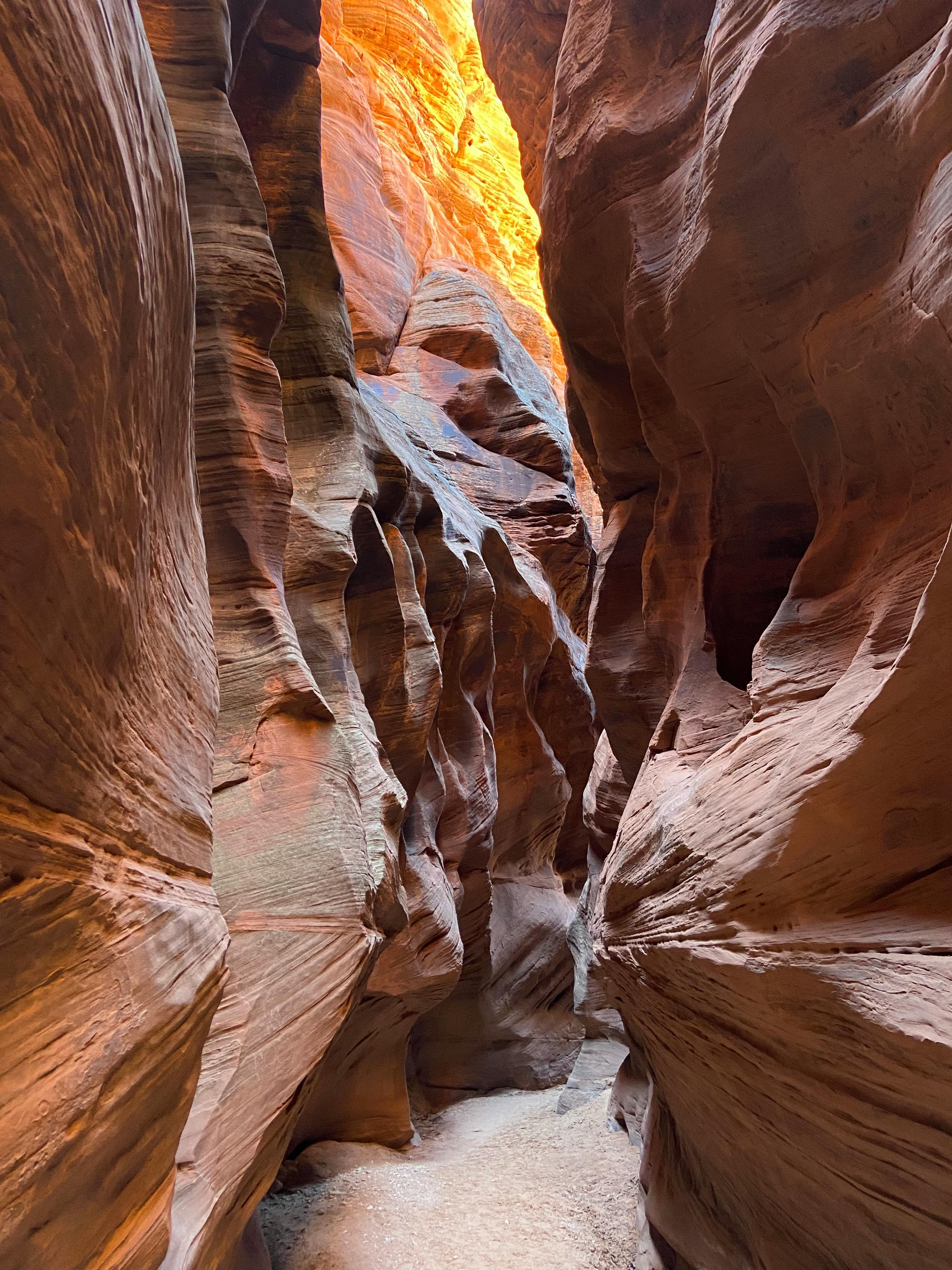 narrow antelope canyon