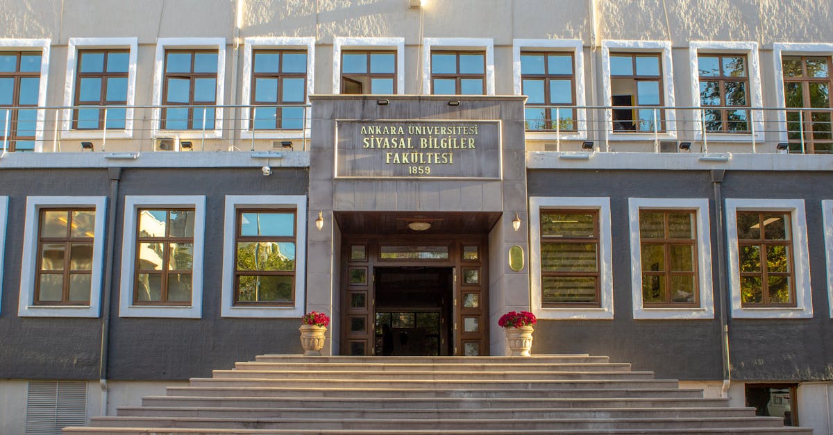 校友罷免宣傳車遭拒入校園 中興大學強調政治中立立場