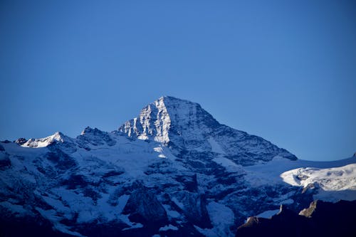 Kostenlos Landschaftsfoto Des Schneebedeckten Berges Stock-Foto