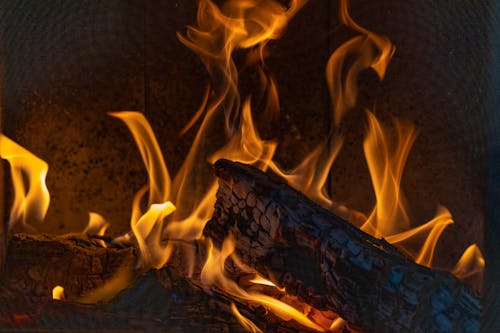 Бесплатное стоковое фото с горение, дрова, крупный план