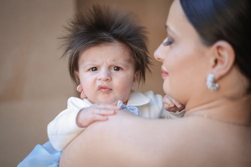 Gratis stockfoto met baby, dragen, harig