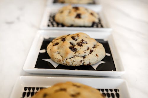 Cookies on Plates 