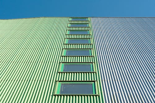 Photos gratuites de bâtiment, ciel clair, coloré