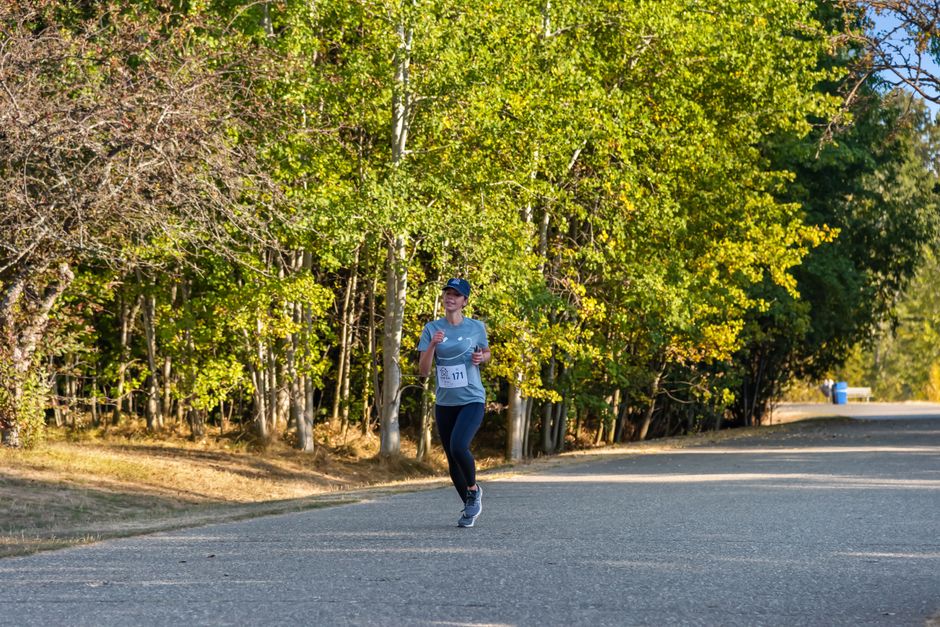 Mayor's Morning Run Photo Sparks 'Hellscape' Jokes Online