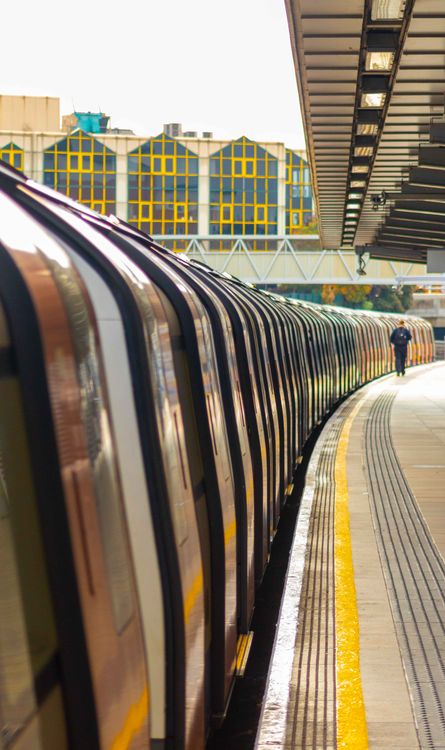 Train by Platform at Railway Station · Free Stock Photo
