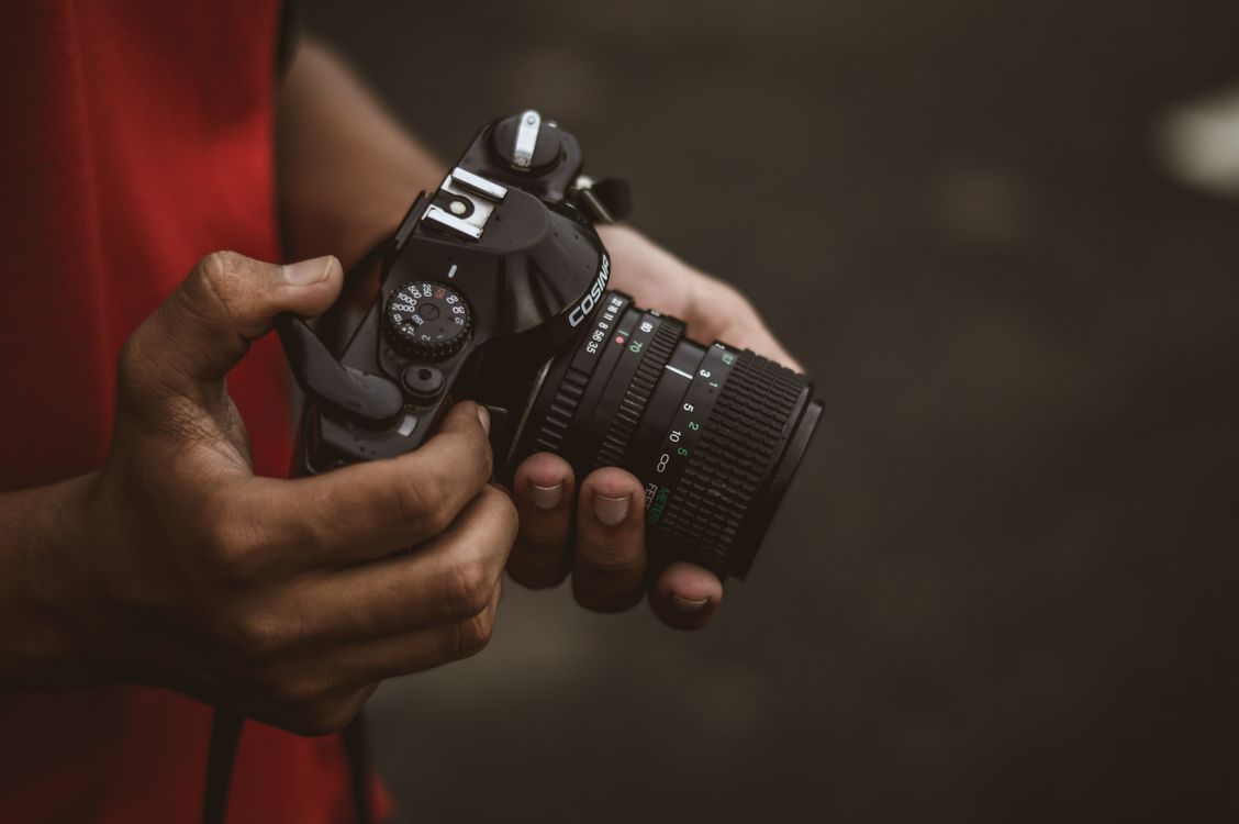 Hand Holding Camera · Free Stock Photo