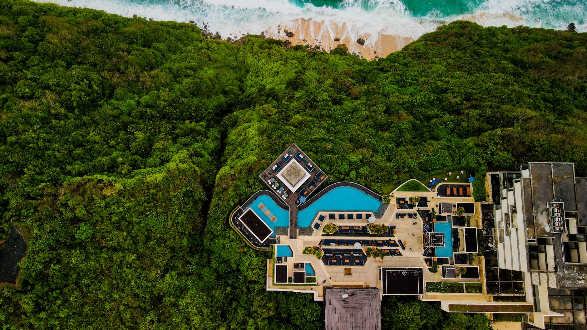 Luxusní resort na Bali s výhledem na oceán