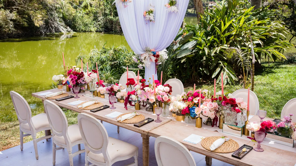 Uplifting Stories: Diamond Jewelry for Outdoor Wedding Bands