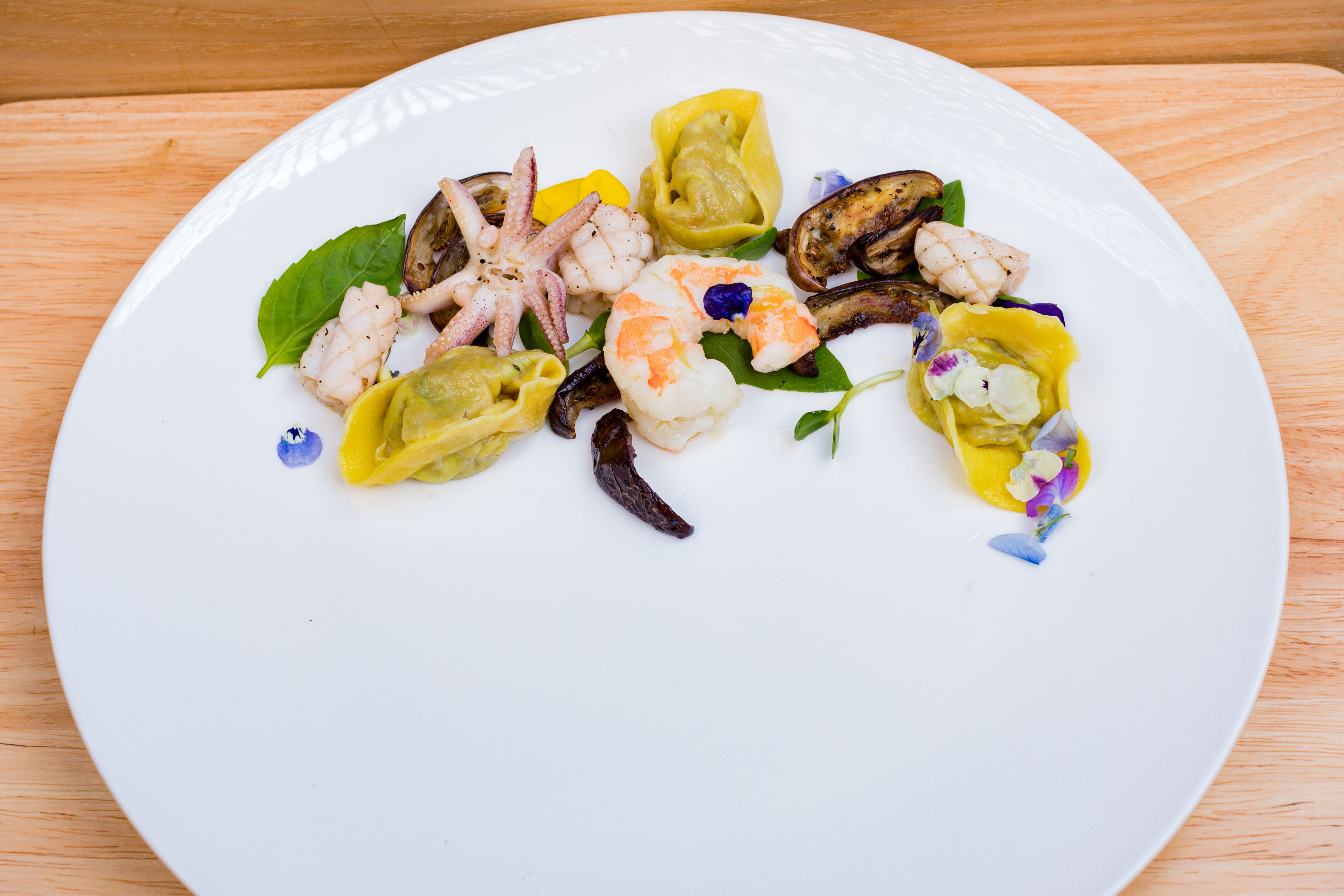 Seafood on Plate · Free Stock Photo