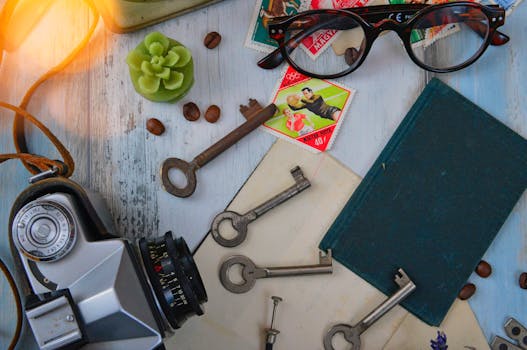 这间创意公寓的特色是相机、旧钥匙和彩色邮票等古董物品