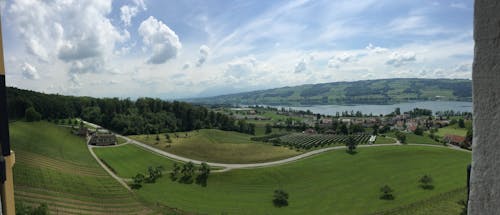 Kostenloses Stock Foto zu berg, der grünen wiese, himmel