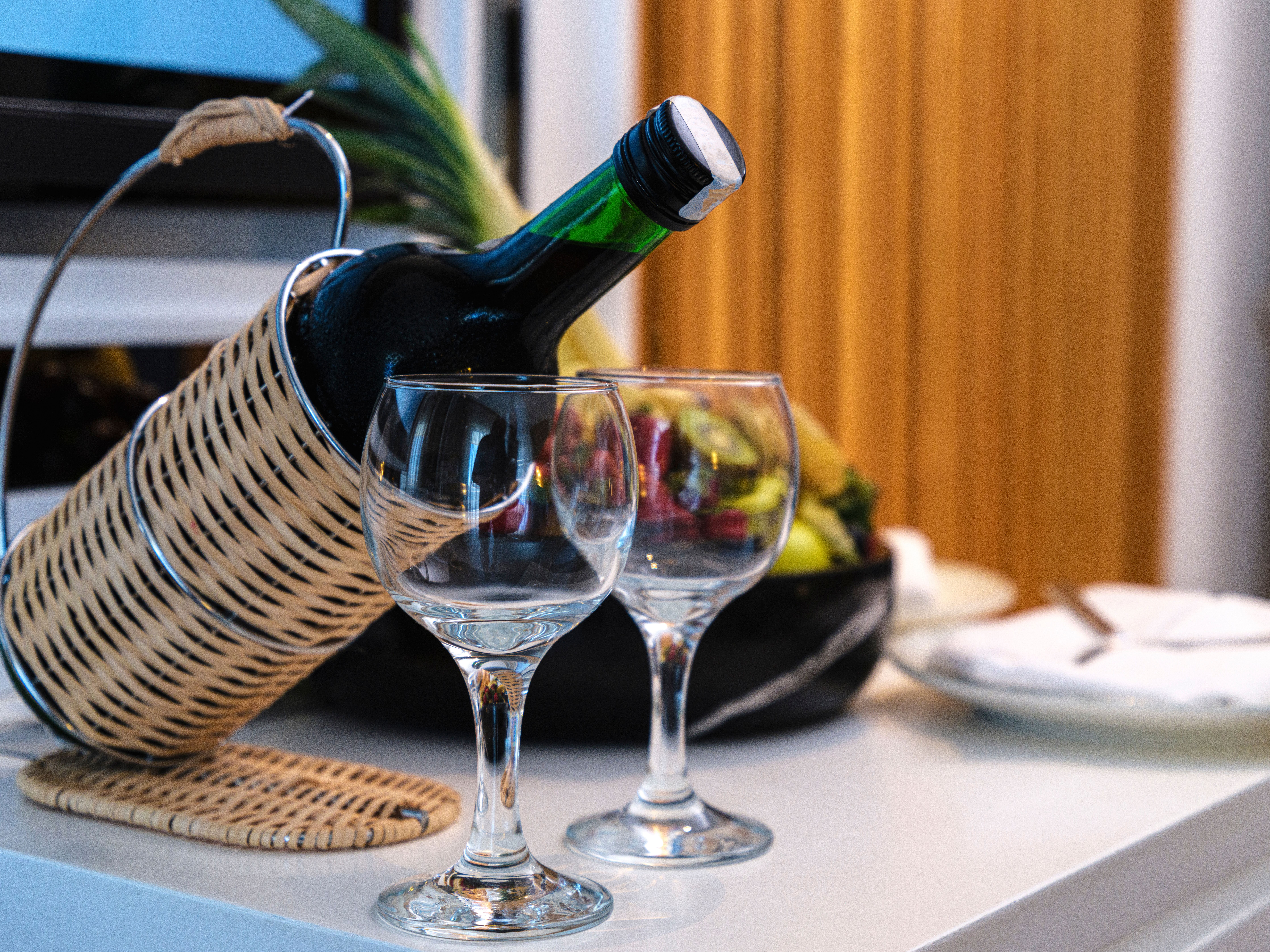 What Wine Goes with Thai Food? The Bangkok Guide