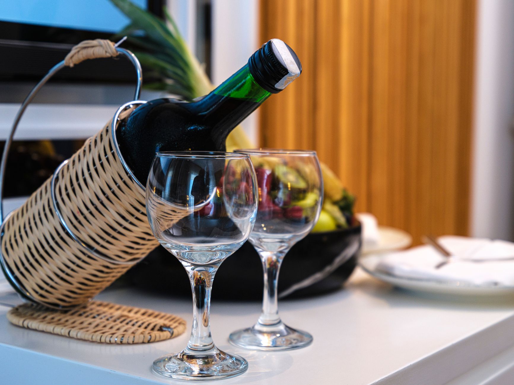 What Wine Goes with Thai Food? The Bangkok Guide