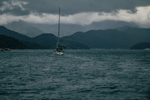 Darmowe zdjęcie z galerii z łódź, morze, statek wodny