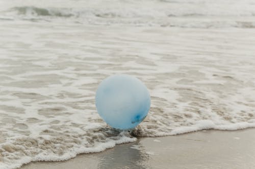 Balloon on Shore